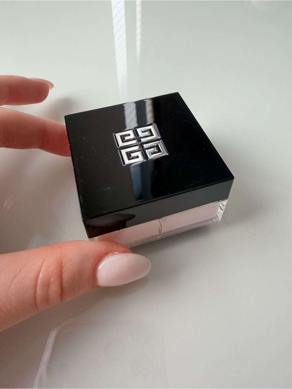 Givenchy Prisme Libre Loose Powder — Soft Rose & Black Compact